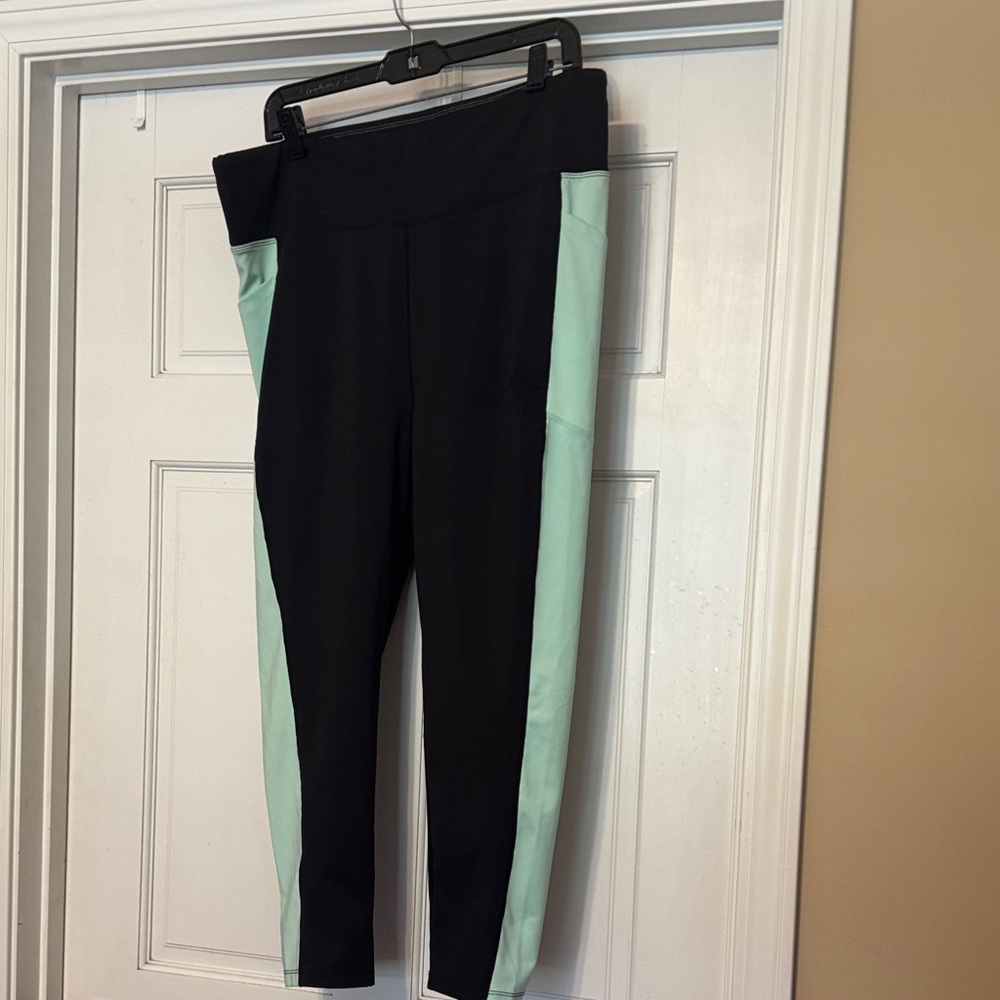 Lularoe Black and Mint Green Leggings